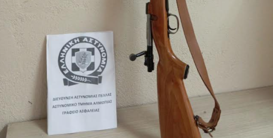 Ανήλικος δραπέτευσε από ίδρυμα και διέρρηξε τρία καταστήματα στη Βέροια!
