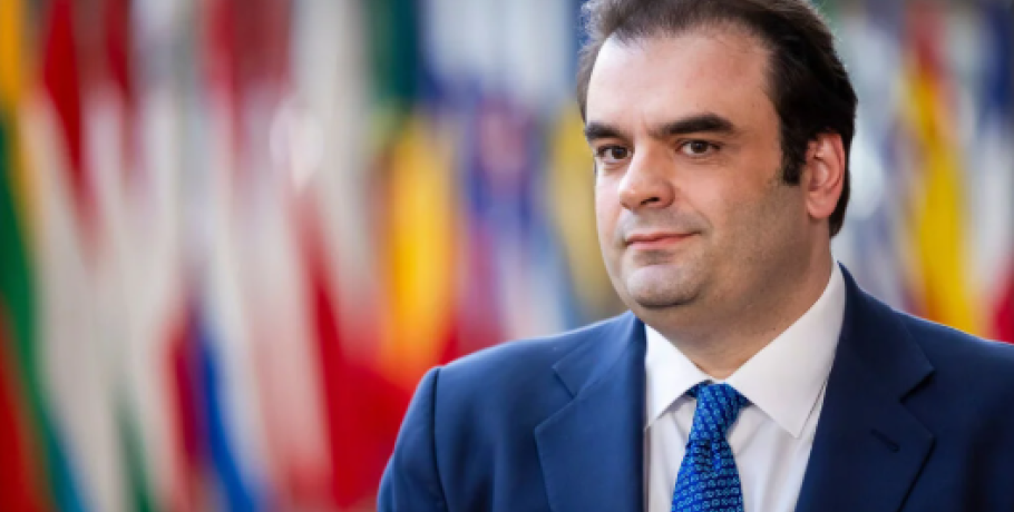 Κυριάκος Πιερρακάκης στην «Εφ.Συν.»: Οι τράπεζες να κάνουν περισσότερα για την κοινωνία