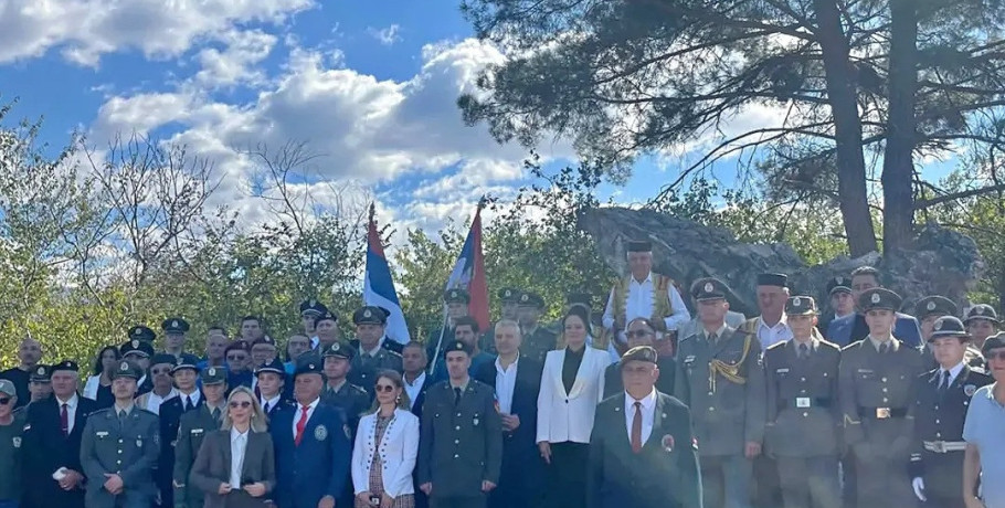 Κατάθεση στεφάνων στα μνημεία των Σέρβων στρατιωτών – Τιμή στη μνήμη των πεσόντων