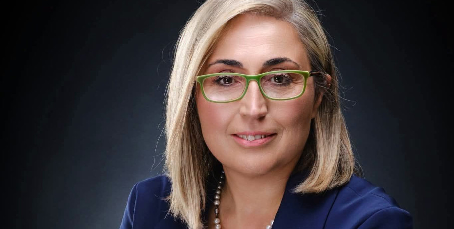 Στέλλα Αραμπατζή: «Ελέγχομαι για μια πινακίδα» – Προαναγγέλλει μήνυση κατά τηλεοπτικού καναλιού