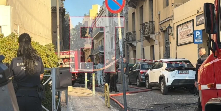 Έκρηξη στο κέντρο της Αθήνας: Κατέρρευσε παλιό κτίριο στην Λυσικράτους – 3 τραυματίες
