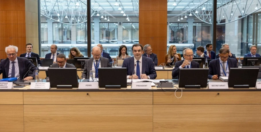 Στις Βρυξέλλες τώρα η «μάχη» για δημοσιονομική ευελιξία – Το δύσκολο παζλ και οι δύο γραμμές στο Eurogroup