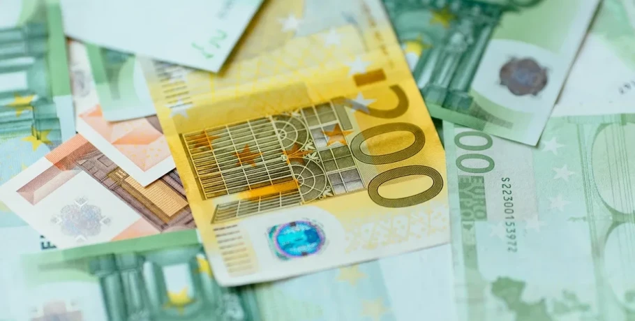 Επίδομα 400 ευρώ: Η ημερομηνία πληρωμής και οι δικαιούχοι