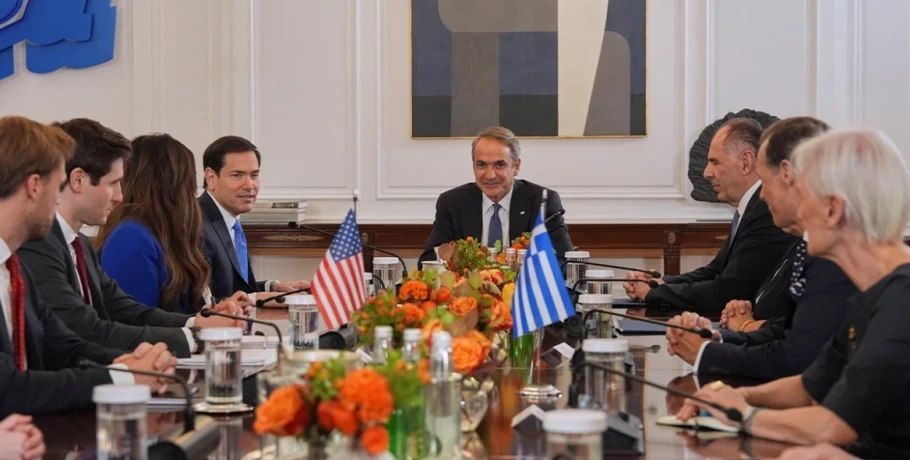 Ο θερμός αποχαιρετισμός του Ρούμπιο στην Ελλάδα και οι συστάσεις της ΕΕ στην Τουρκία: «Πρότυπο συμμάχου» η Αθήνα, «να αποφεύγει μονομερείς ενέργειες» η Άγκυρα