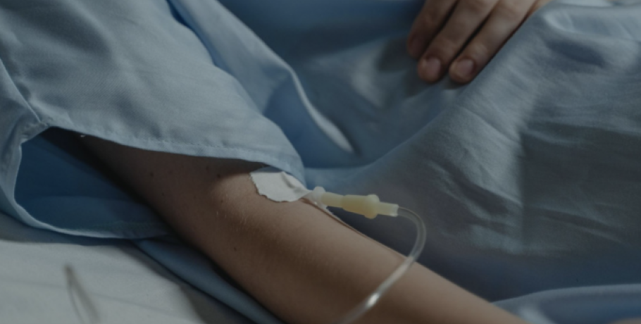 Θεσσαλονίκη: Αγωνία για τους 45 ασθενείς που νοσηλεύονται ακόμη στην παράνομη ιδιωτική κλινική