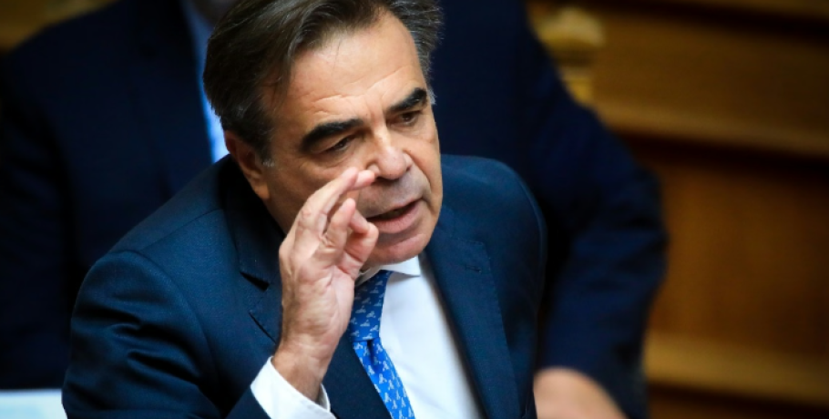 Γαλάζια αμηχανία από τη δήλωση Σχοινά: Κριτική στους προκατόχους του για το «παλιό σύστημα»
