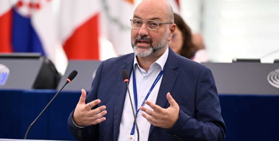 Σάκης Αρναούτογλου προς Κομισιόν για Πράσινη Ελιά Χαλκιδικής: "Άλλοι κανόνες για τον Έλληνα παραγωγό, άλλοι για τις εισαγωγές; Τι έχει ζητήσει η Κυβέρνηση στις Βρυξέλλες;"»