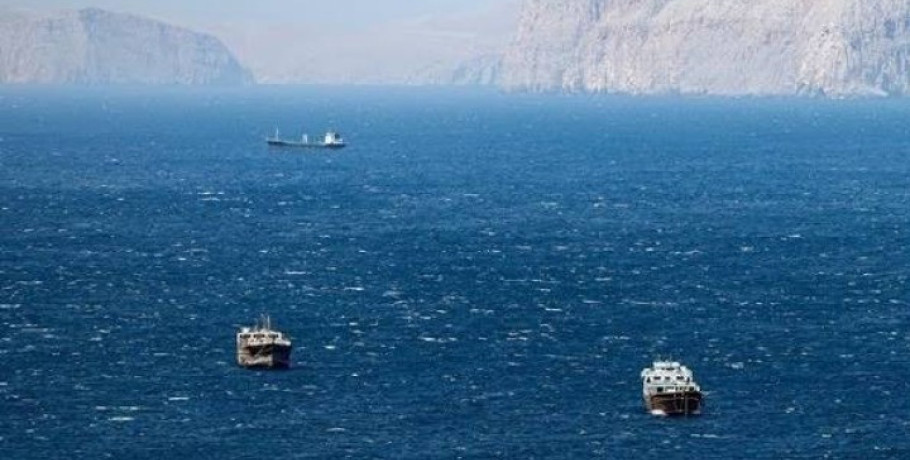 Ορμούζ: Μόλις 12 πλοία διέσχισαν το στενό το Σαββατοκύριακο