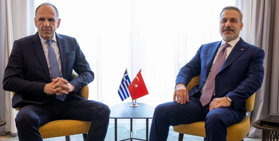 Η επόμενη μέρα στα ελληνοτουρκικά: Τα δύο κρίσιμα τεστ και το τετ α τετ Γεραπετρίτη με τον Φιντάν