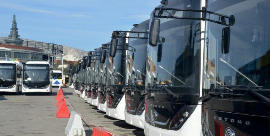 ΜΜΜ: Στόχος 6.000 οδηγοί σε μια πενταετία - Επενδύσεις άνω των 700 εκατ. ευρώ και 53 λεωφορεία υδρογόνου