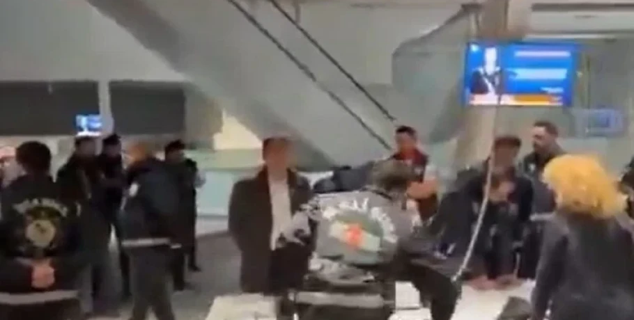 Νέο πλήγμα στην ελευθερία του Τύπου στην Τουρκία: Έφοδος αστυνομικών σε τηλεοπτικό σταθμό
