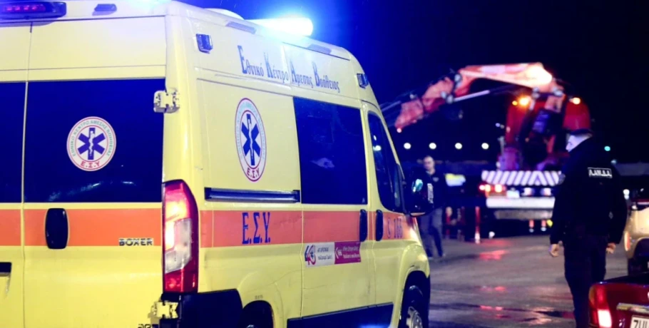 Από έναν λάθος χειρισμό λόγω βροχής η οικογενειακή τραγωδία με τους τρεις νεκρούς στο λιμάνι του Πειραιά όταν αυτοκίνητο έπεσε στη θάλασσα
