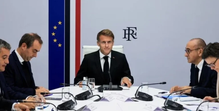 Γαλλία: Πολιτικός σεισμός μετά τις ταραχές – Ο υπουργός Εσωτερικών υπέβαλε παραίτηση – «Όχι» από Μακρόν