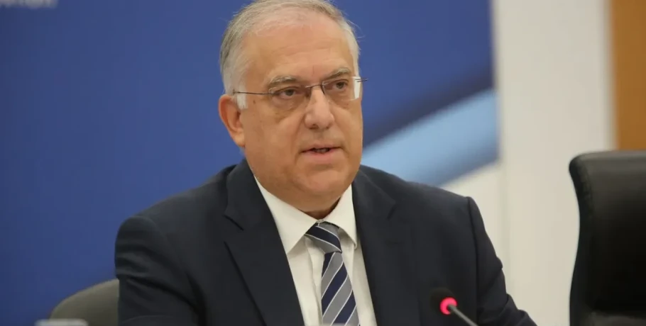 Θεοδωρικάκος: Εορταστικό πακέτο στα σούπερ μάρκετ και πιθανή νομοθετική παρέμβαση για τις ανατιμήσεις