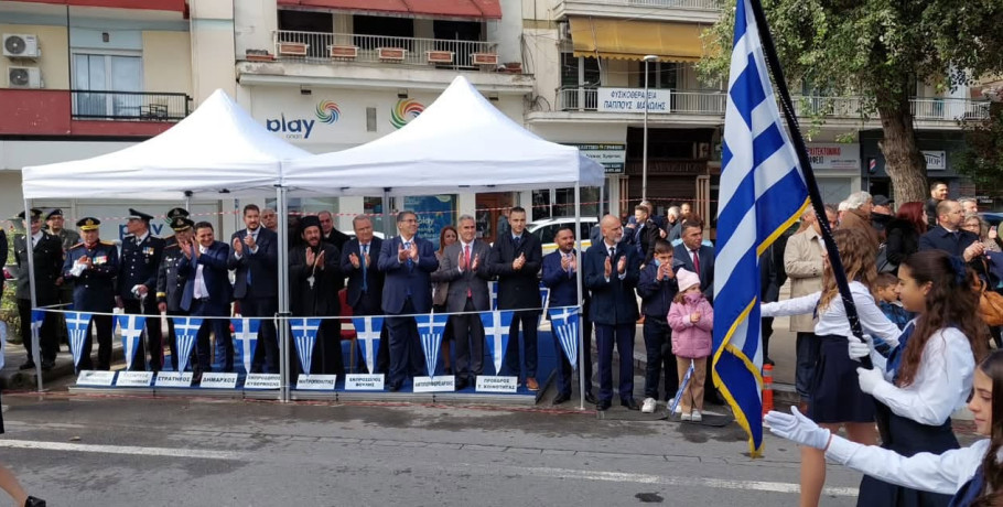 Με λαμπρότητα και εθνική υπερηφάνεια γιορτάστηκε η 28η Οκτωβρίου στην Έδεσσα – Το μήνυμα του Ιορδάνη Τζαμτζή