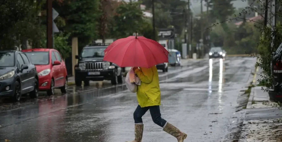Κακοκαιρία: Μήνυμα του 112 σε Εύβοια, Μαγνησία και Σποράδες για περιορισμό των μετακινήσεων