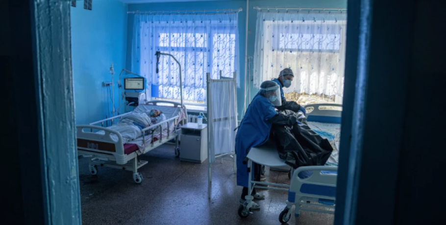 ΕΟΔΥ: 182 νέες εισαγωγές και ένας θάνατος από κορονοϊό – Σε χαμηλά επίπεδα η γρίπη