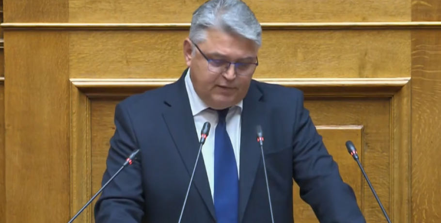 Δ. Νατσιός: Οι «βουτυράτοι» της εξουσίας ακυρώνουν παρελάσεις για λίγες ψιχάλες