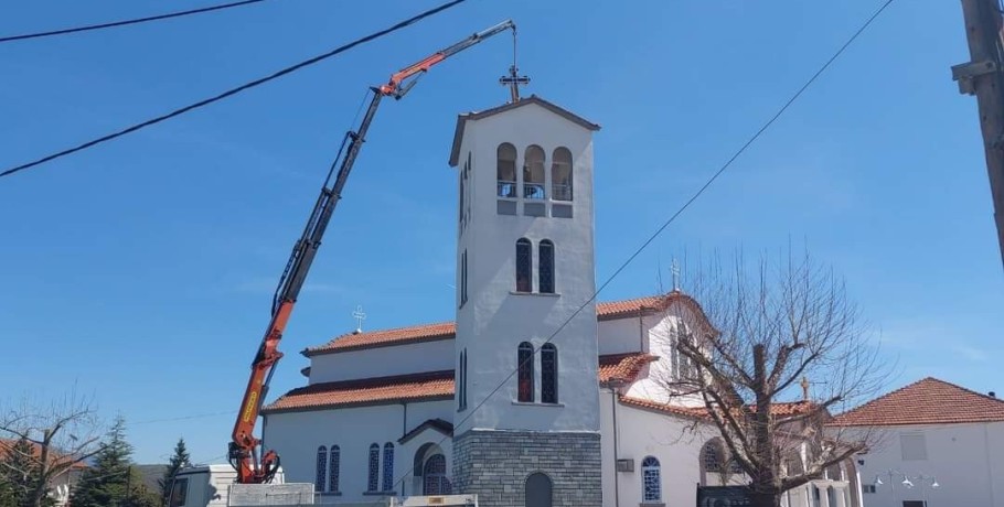 Νέος σταυρός στον Άγιο Αθανάσιο Αψαλου