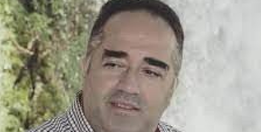 Ευχές Πάσχα του Πέτρου Γαλανού