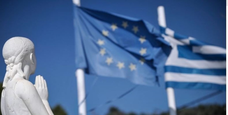 Εύσημα της Κομισιόν στην Ελλάδα - Ανοίγει ο δρόμος για την έξοδο από το καθεστώς ενισχυμένης εποπτείας