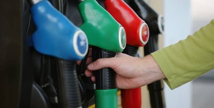 Καύσιμα: Εκρηκτική αύξηση στις τιμές – «Καλπάζει» προς τα 3 ευρώ η βενζίνη