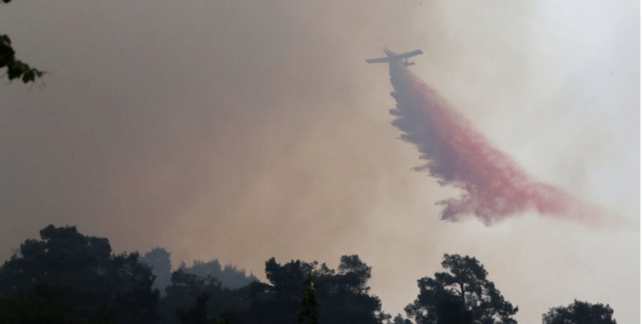Πυρκαγιές: Σε ύφεση στη Θάσο, οριοθετημένη στη Μεσσηνία
