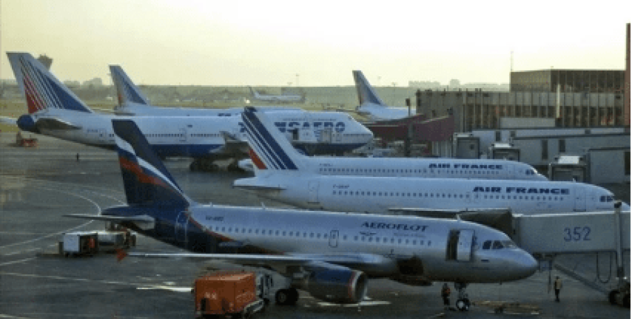 Ρωσία: Ο μεγαλύτερος εμπορικός αερομεταφορέας απολύει πιλότους