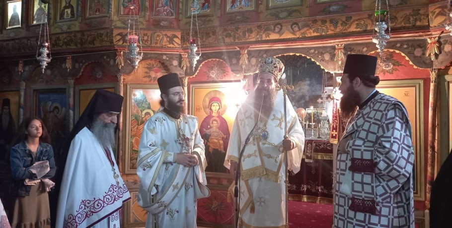 Ο Αρχιεπίσκοπος Κατάρ στην Ιερά Μονή Αρχαγγέλου Μιχαήλ