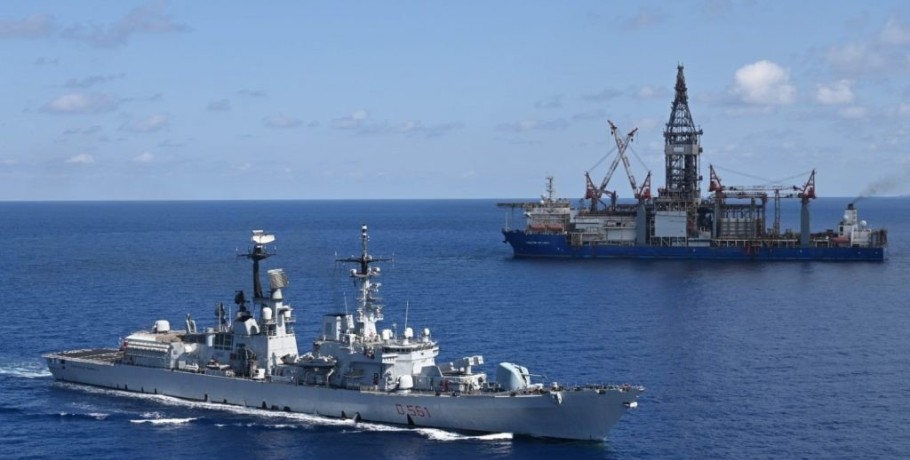 Κυπριακή ΑΟΖ: Η Ιταλία έστειλε πολεμικό πλοίο δίπλα στο γεωτρύπανο της ΕΝΙ