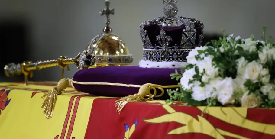 Βασίλισσα Ελισάβετ-Η κηδεία που όμοιά της δεν έχει υπάρξει -Πανεθνική σιωπή κατά τη διάρκεια της