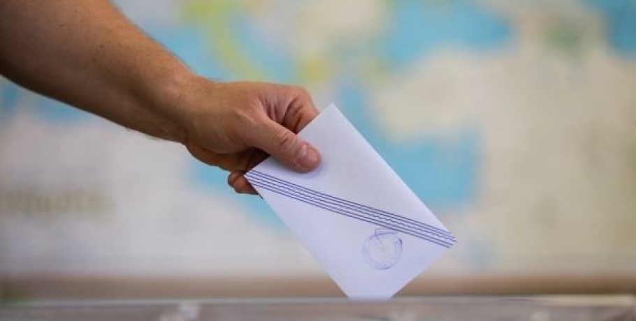 Εκλογές: Πώς θα κατανεμηθούν οι βουλευτικές έδρες με βάση τη νέα απογραφή