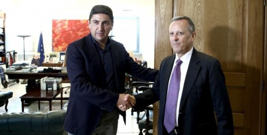 Στο τραπέζι (ξανά) για το Μητρώο Σωματείων, ΕΠΟ και Αυγενάκης
