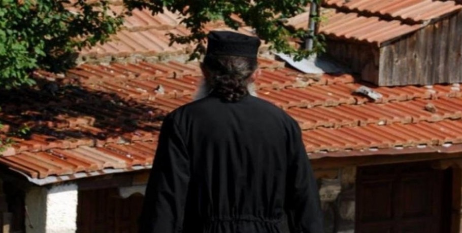Μαγνησία: Οξύ σε ιερέα που δέχεται και απειλές