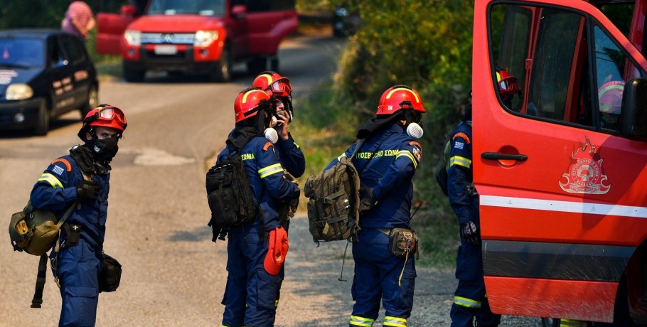 Φωτιά Κομοτηνή – Παπίκιο Όρος: Καίγεται δάσος με οξιές