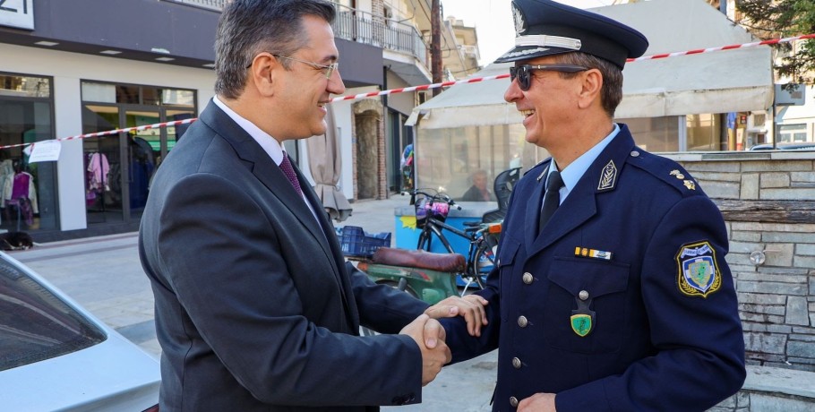 Με τον Βαγγέλη Γάκη ο Απόστολος Τζιτζικώστας
