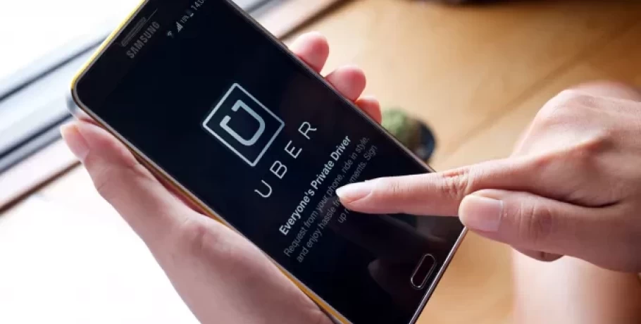 Uber: Απευθείας κρατήσεις σε εστιατόρια και περιηγήσεις, μετά τα ξενοδοχεία και τις πτήσεις