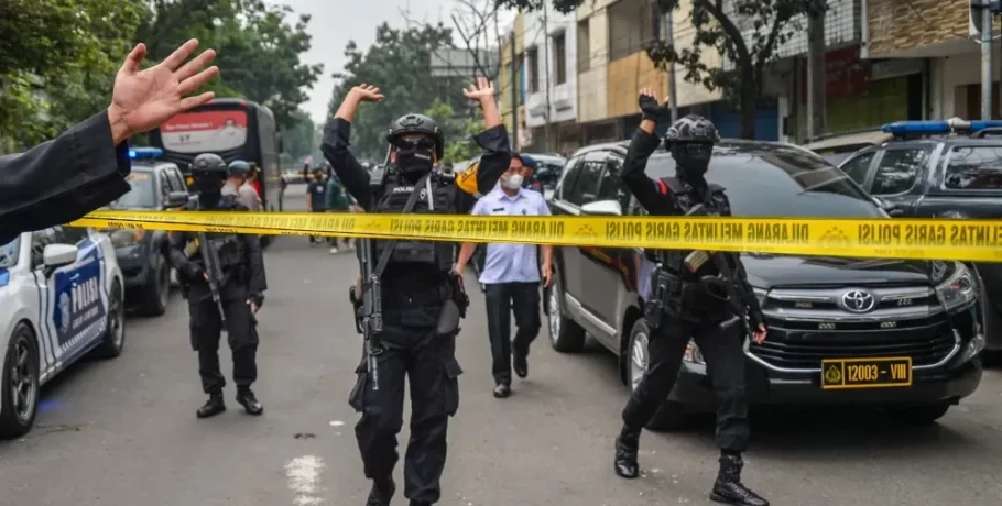 Ινδονησία: Επίθεση αυτοκτονίας σε αστυνομικό τμήμα - 2 νεκροί και 6 τραυματίες