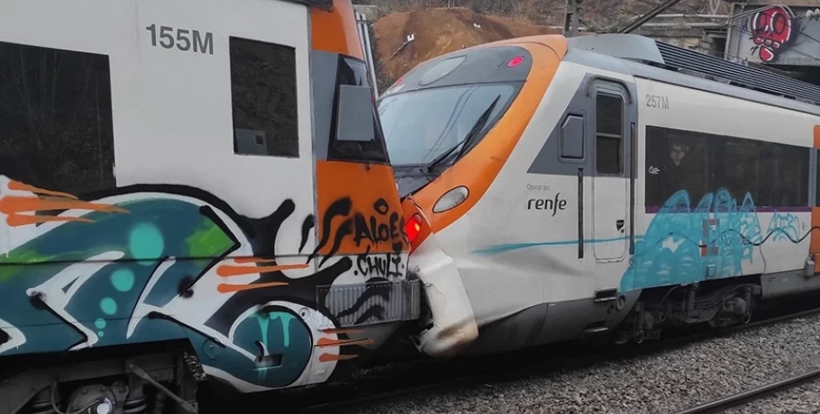 Ισπανία: Σύγκρουση τρένων στην Καταλονία – Δεκάδες τραυματίες
