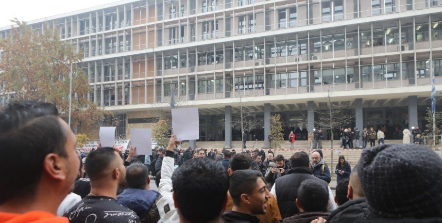 Σήμερα η απόφαση για την προφυλάκιση ή μη του αστυνομικού που πυροβόλησε τον 16χρονο