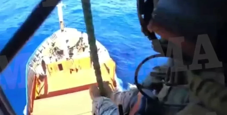 Νέο βίντεο- ντοκουμέντο από το ρεσάλτο των Ελλήνων βατραχανθρώπων σε ύποπτο πλοίο ανοιχτά της Λιβύης