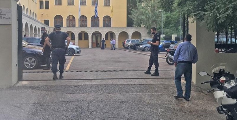 Μονή Πετράκη: 20 χρόνια κάθειρξη σε ιερέα για την επίθεση με βιτριόλι