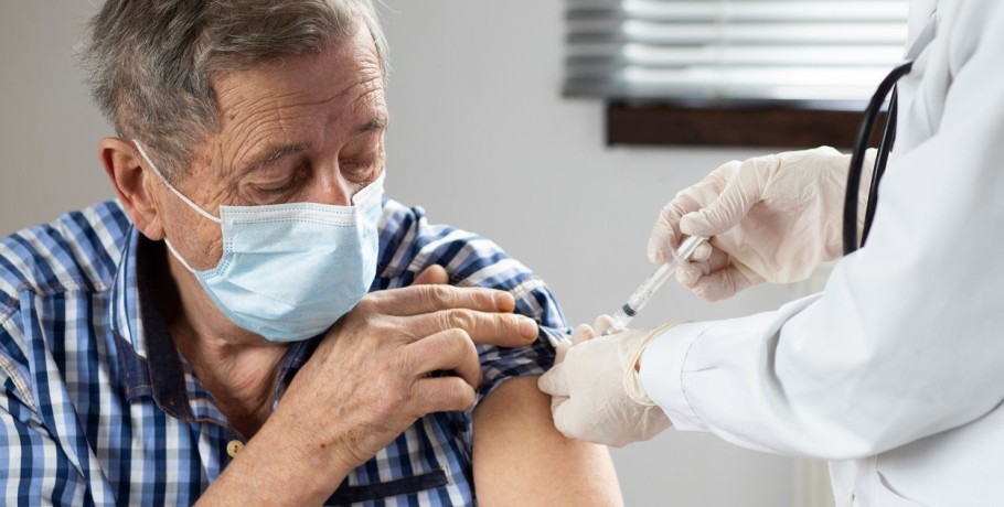 Γρίπη: Αυξήθηκαν οι εμβολιασμοί τον Νοέμβριο – Ο παράγοντας που έπαιξε ρόλο