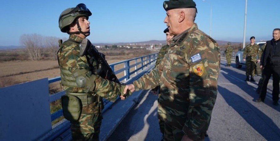 Επίσκεψη του αρχηγού ΓΕΕΘΑ σε μονάδες των Ενόπλων Δυνάμεων σε Έβρο και Ροδόπη