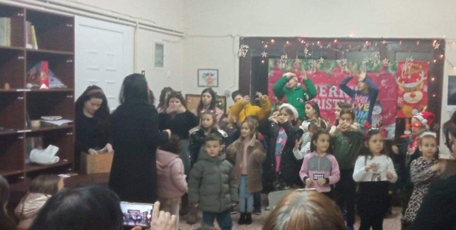 Μια υπέροχη εκδήλωση στο Γαρέφι: Χριστουγεννιάτικα τραγούδια στη νοηματική