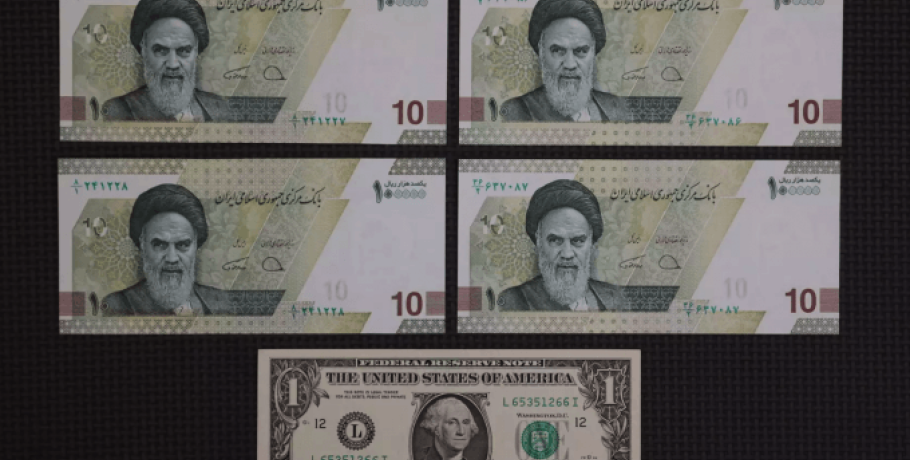 Ιράν: «Σπίτι» του ο κεντρικός τραπεζίτης μετά τη βουτιά ρεκόρ του εθνικού νομίσματος