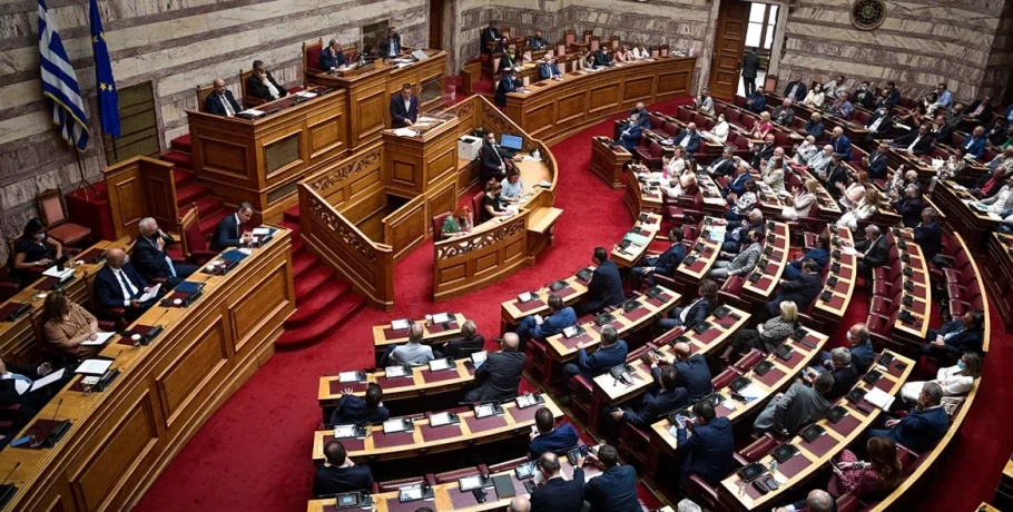 Καραμπόλες από την απογραφή: Αλλάζουν περιφέρεια 16 βουλευτικές έδρες