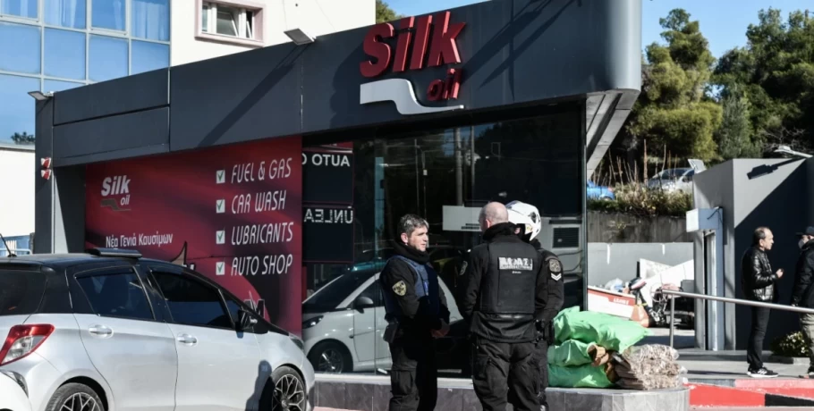 Γλυκά Νερά: Φόβοι για νέο κύκλο αίματος μετά τους πυροβολισμούς στο βενζινάδικο