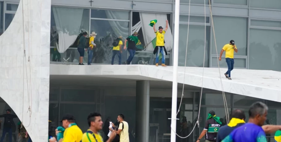 Πώς οι μπολσοναριστές έκαναν την εισβολή αλά Καπιτώλιο για να ανατρέψουν τον Λούλα -400 συλλήψεις