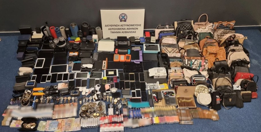 Υπάλληλος αεροδρομίου έκλεβε ακριβά αντικείμενα από τις αποσκευές επιβατών